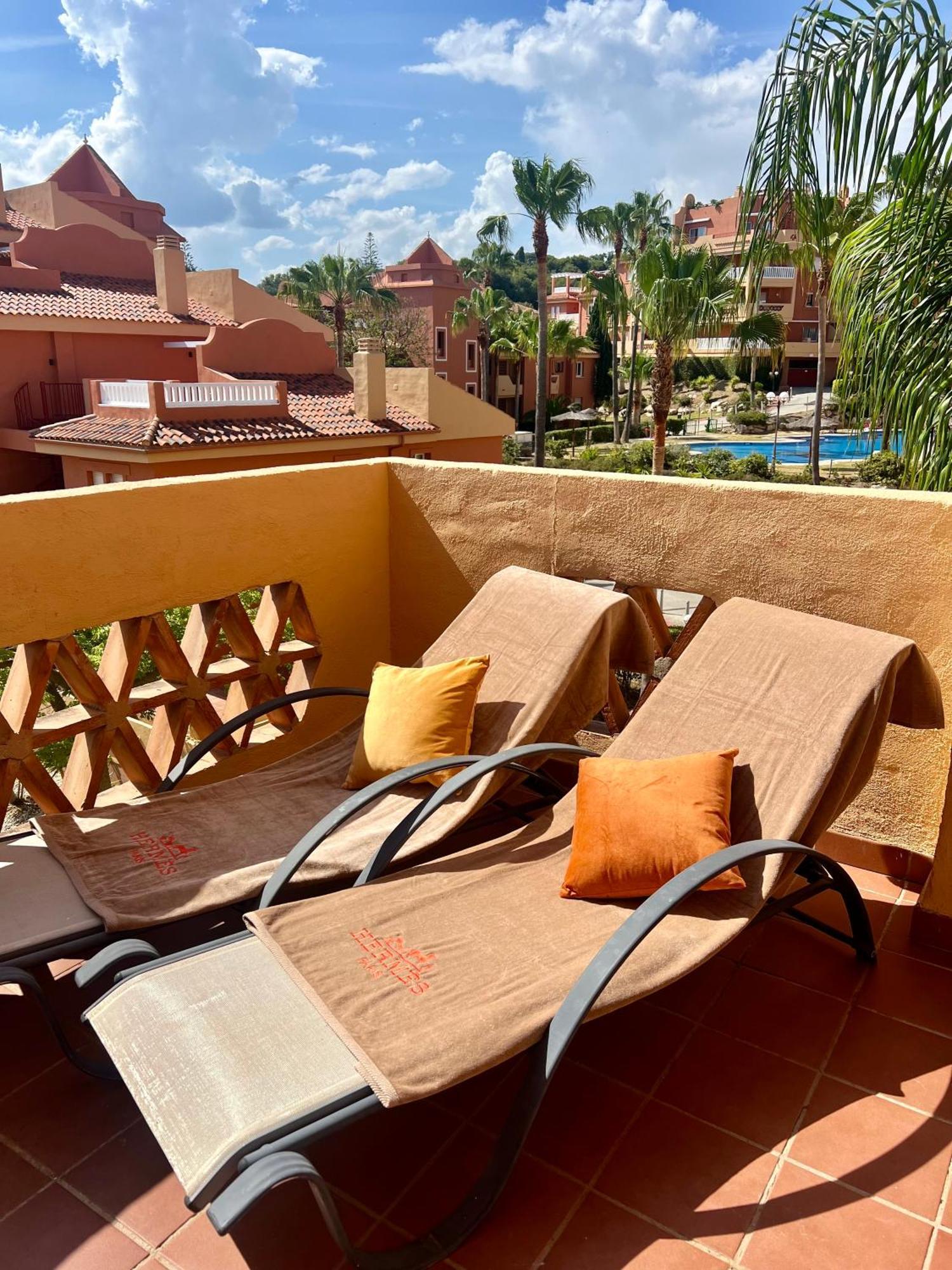2 Bedroom Apartment Marbella East - La Reserva De Марбелья Экстерьер фото